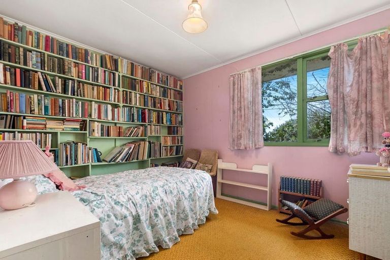 Photo of property in 156 Sunset Road, Unsworth Heights, Auckland, 0632