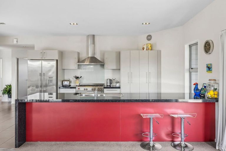 Photo of property in 79 Rob Roy Lane, Wanaka, 9305