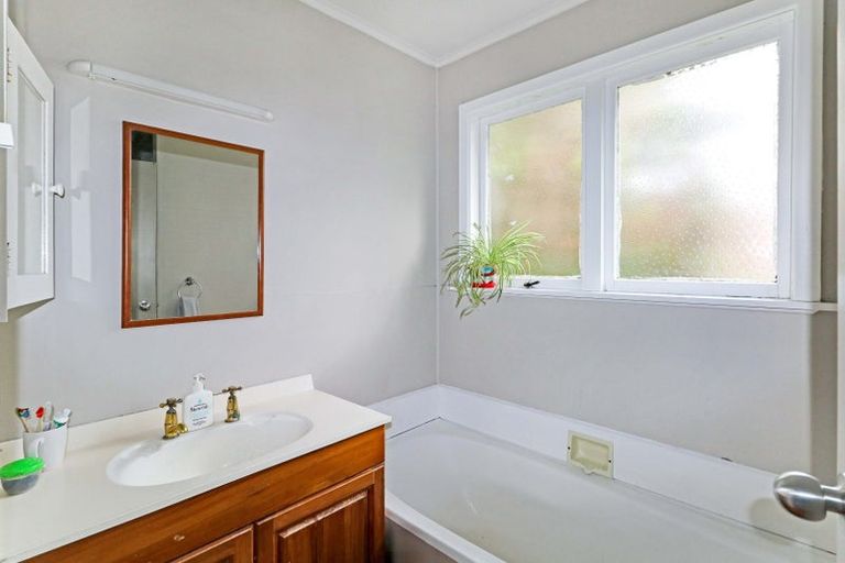 Photo of property in 22 Vista Grove, Kelson, Lower Hutt, 5010