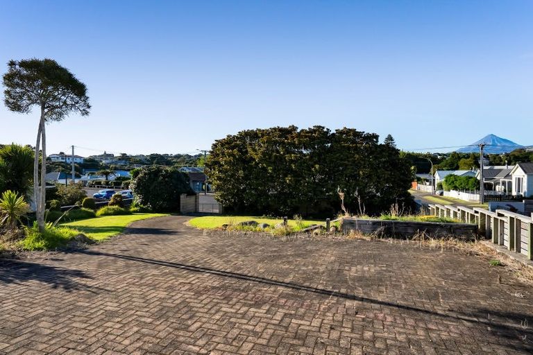 Photo of property in 38 Birdwood Avenue, Moturoa, New Plymouth, 4310