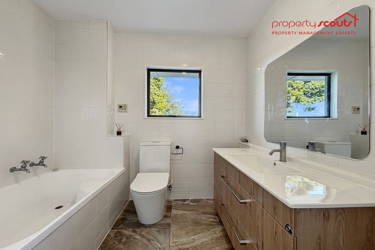 Photo of property in 2/78 Rangatira Road, Beach Haven, Auckland, 0626