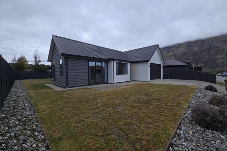 Photo of property in 8 Cumberland Road, Lower Shotover, Queenstown, 9304