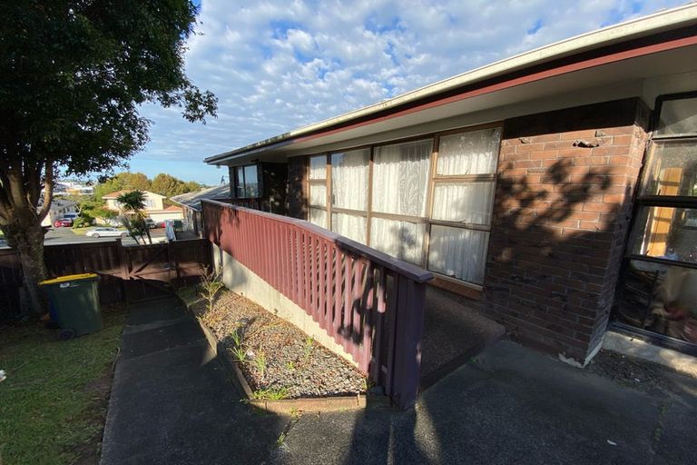Photo of property in 2/76 Velma Road, Hillcrest, Auckland, 0627