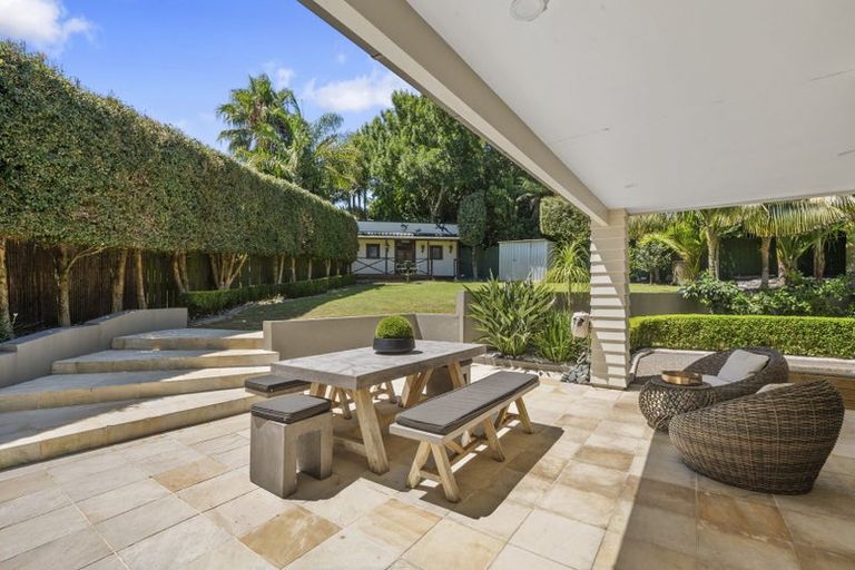 Photo of property in 12a Wainoni Heights, Greenhithe, Auckland, 0632