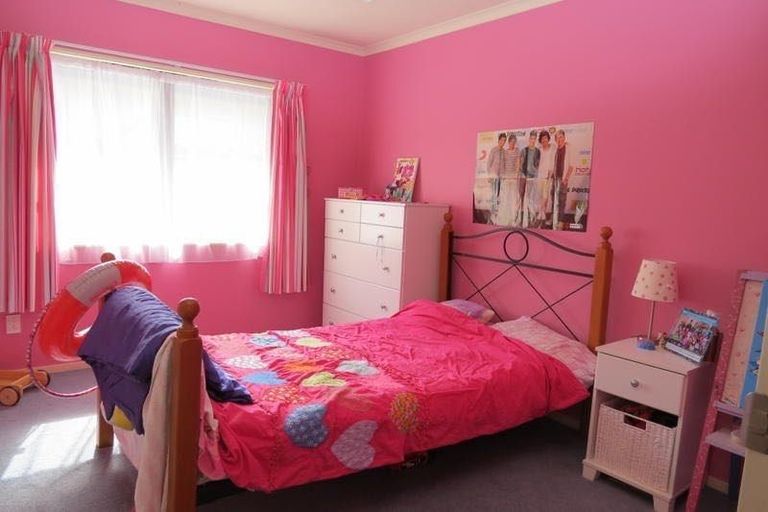 Photo of property in 70 Milson Drive, Papakura, 2110