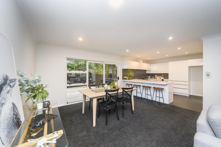 Photo of property in 29a Raglan Avenue, Cloverlea, Palmerston North, 4412