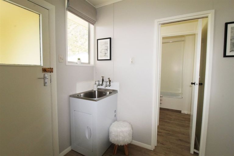 Photo of property in 94 Gordon Street, Kurow, 9435