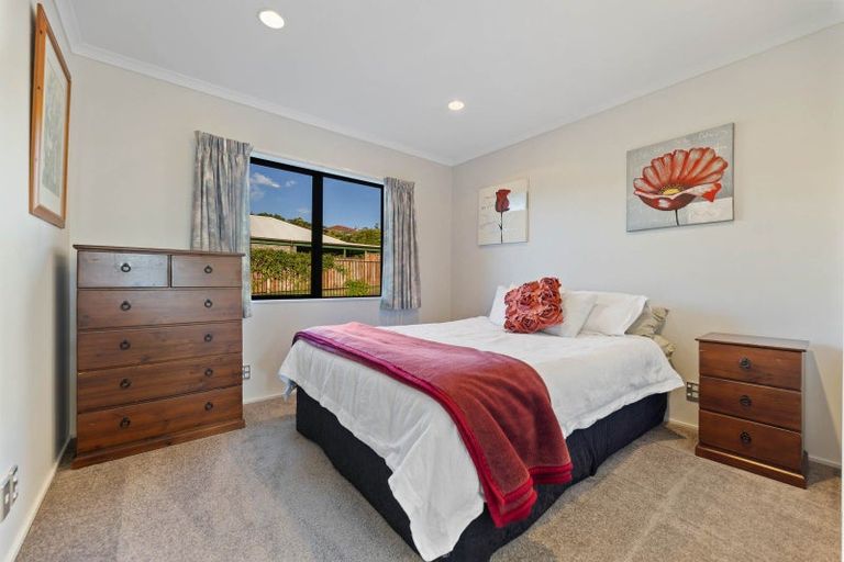 Photo of property in 27 Kinder Street, Acacia Bay, Taupo, 3330