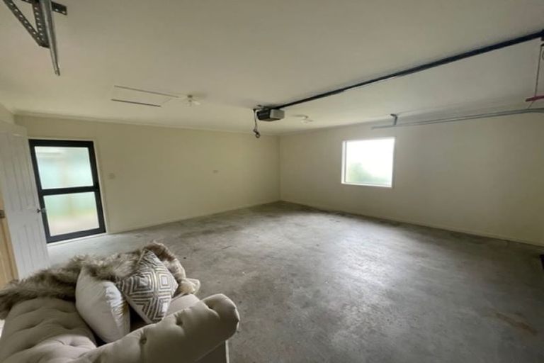 Photo of property in 1 Kellaway Drive, East Tamaki, Auckland, 2013