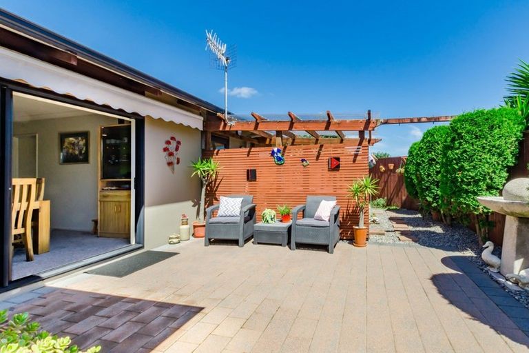 Photo of property in 7 Central Park, Paraparaumu Beach, Paraparaumu, 5032