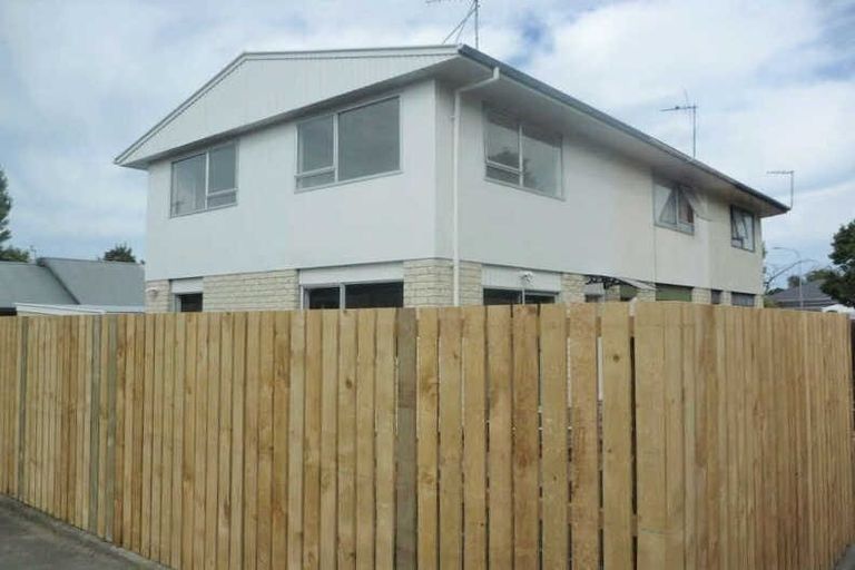 Photo of property in 1/14 Church Square, Addington, Christchurch, 8024