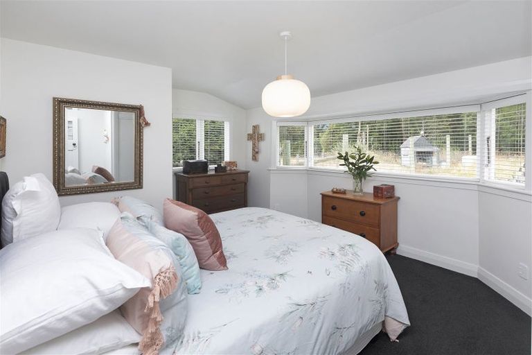 Photo of property in 3883 Christchurch Akaroa Road, Little River, 7591