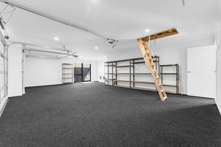 Photo of property in 16 Lippiatt Crescent, Pokeno, 2402