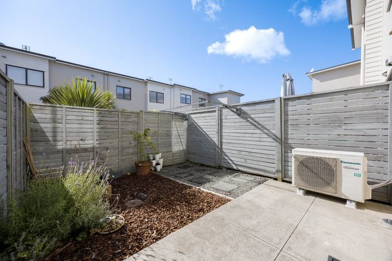 Photo of property in 32 Whenuapai Drive, Whenuapai, Auckland, 0618