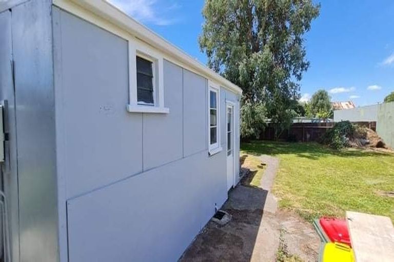 Photo of property in 74 Union Street, Hawera, 4610