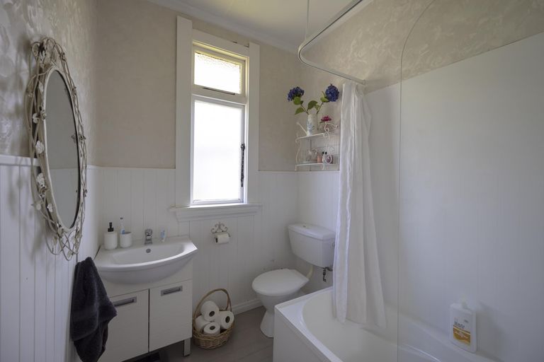 Photo of property in 43 Arun Street, South Hill, Oamaru, 9400