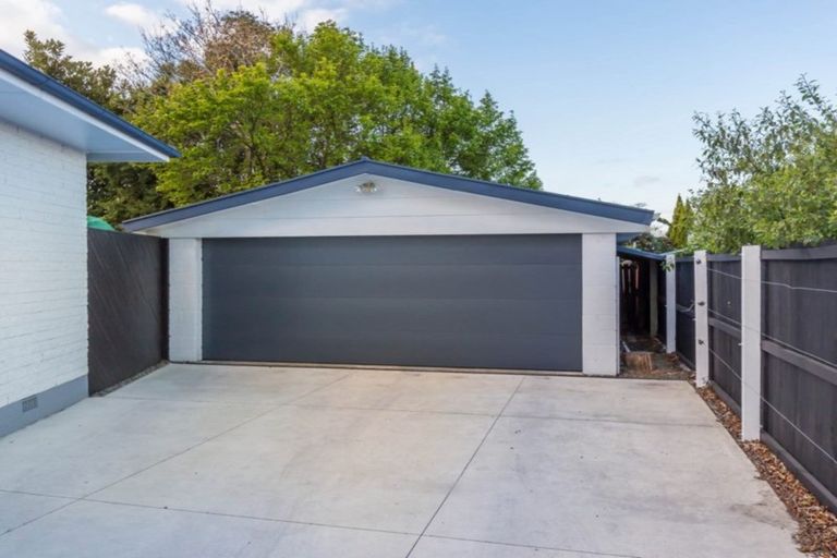 Photo of property in 25 Dunster Street, Burnside, Christchurch, 8053