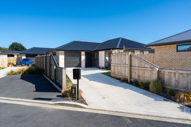 Photo of property in 100 Hagart-alexander Drive, Mosgiel, 9024