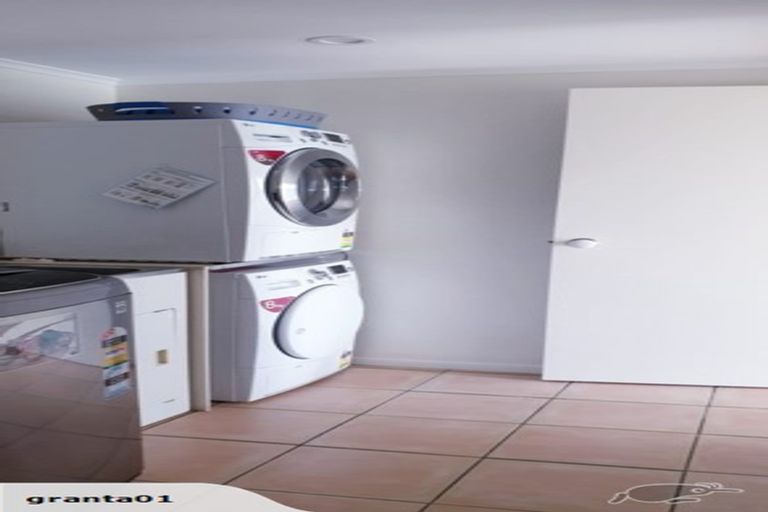 Photo of property in 34 Knights Road, Rothesay Bay, Auckland, 0630