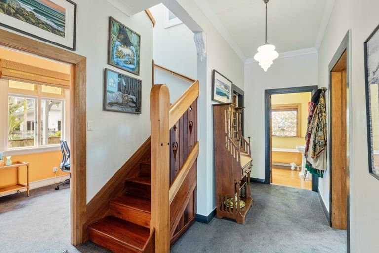 Photo of property in 112a Hine Street, New Plymouth, 4310