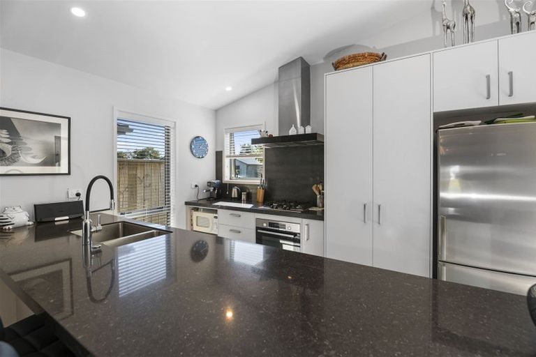 Photo of property in 71 Te Wharo Drive, Papamoa, 3118