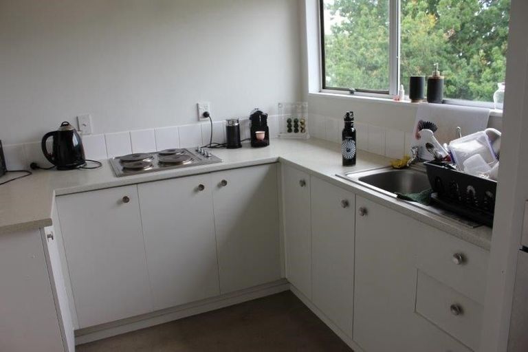 Photo of property in 1/104 Arran Road, Browns Bay, Auckland, 0630