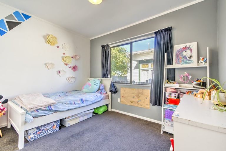 Photo of property in 129a Avalon Drive, Nawton, Hamilton, 3200