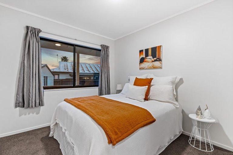 Photo of property in 5 Posa Avenue, Henderson, Auckland, 0612