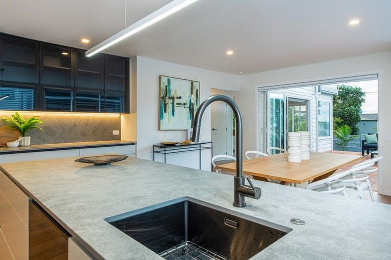 Photo of property in 26 Kowhai Road, Campbells Bay, Auckland, 0630