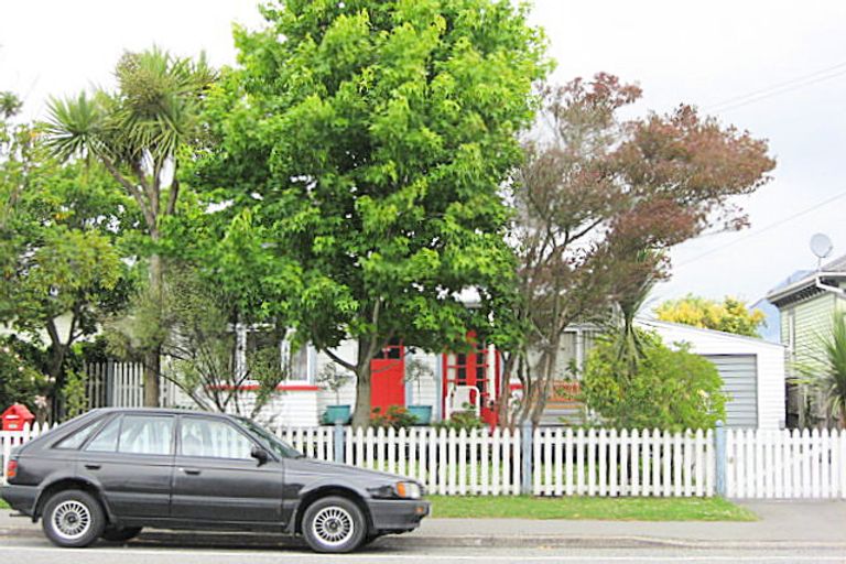 Photo of property in 120 Purchas Street, Edgeware, Christchurch, 8013