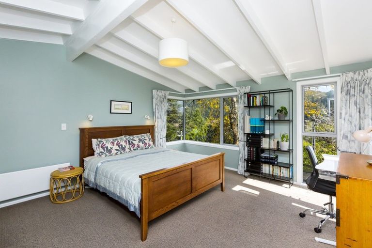 Photo of property in 2 Hobbit Lane, Pinehaven, Upper Hutt, 5371