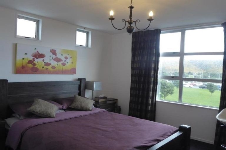 Photo of property in 96a Mana Esplanade, Paremata, Porirua, 5026