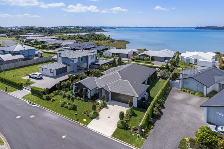 Photo of property in 9 Wairere Rise, Omokoroa, 3114