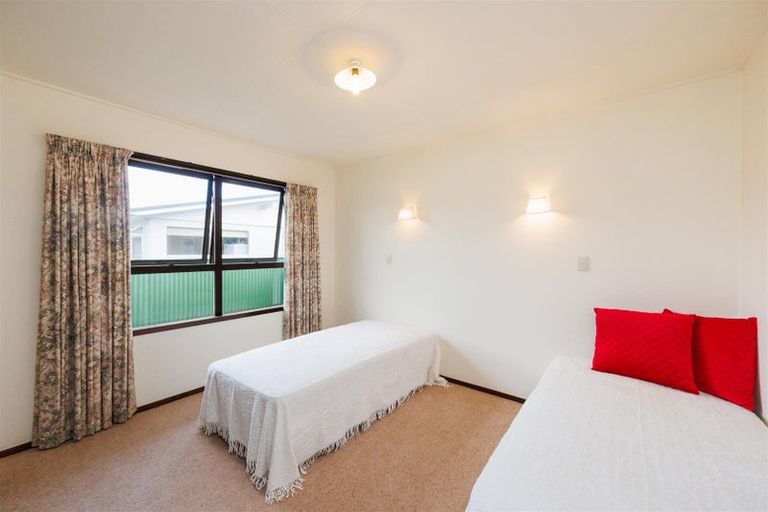 Photo of property in 12a Oxford Street, Marton, 4710