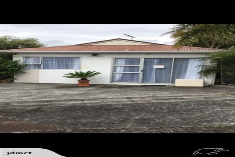 Photo of property in 20 Sceptre Place, Avondale, Auckland, 1026