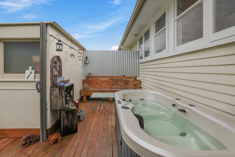 Photo of property in 42 Roslyn Street, Taumarunui, 3920