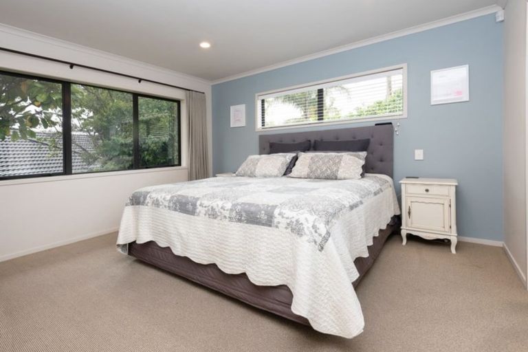 Photo of property in 8 Arthur Carwen Place, Pukekohe, 2120