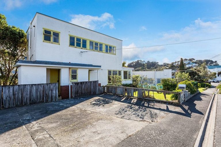 Photo of property in 131 Nevay Road, Miramar, Wellington, 6022