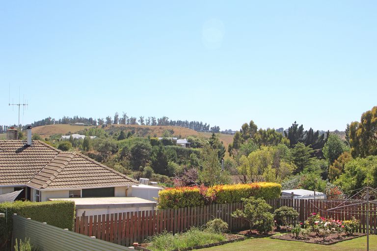 Photo of property in 1 Blyth Street, Holmes Hill, Oamaru, 9401