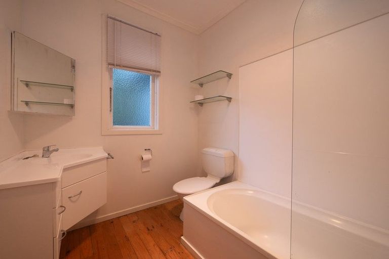 Photo of property in 49 Totara Street, Ravensbourne, Dunedin, 9022