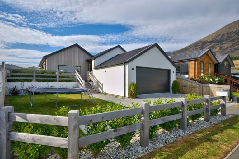 Photo of property in 5 Primrose Lane, Lower Shotover, Queenstown, 9304