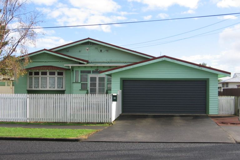 Photo of property in 2/92 Fitzroy Street, Papatoetoe, Auckland, 2104