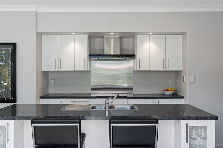 Photo of property in 20a Coolspring Way, Redwood, Christchurch, 8051