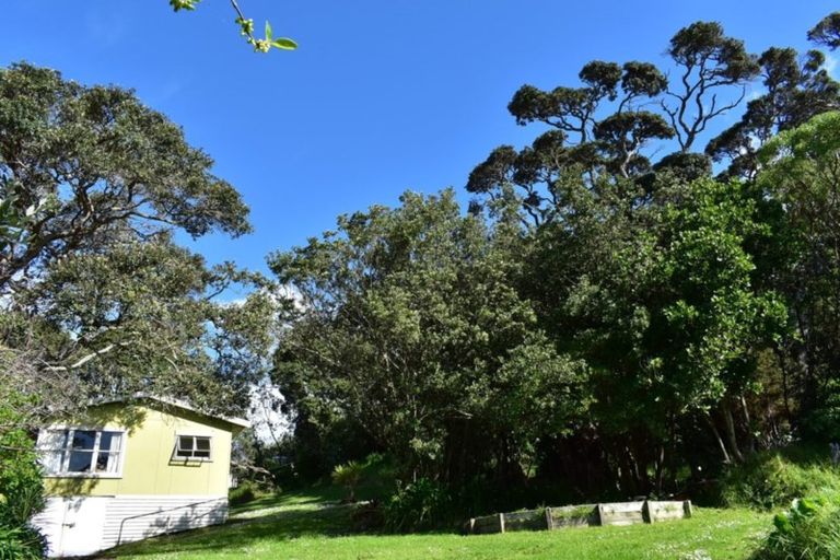 Photo of property in 1313 Matapouri Road, Matapouri, Whangarei, 0173