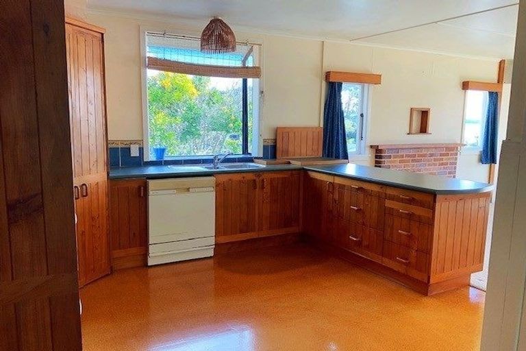 Photo of property in 27 Sergeant Road, Awhitu, Waiuku, 2684