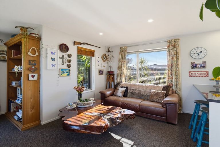 Photo of property in 37 Andesite Drive, Rolleston, 7614