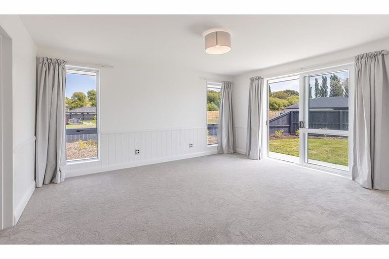 Photo of property in 4 George Oliver Place, Kainga, Christchurch, 8083