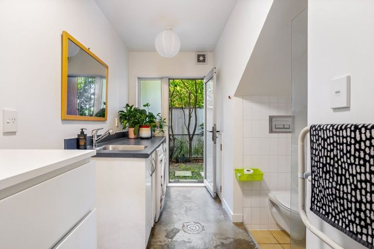 Photo of property in 505a Point Chevalier Road, Point Chevalier, Auckland, 1022