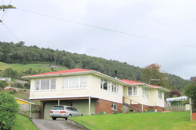 Photo of property in 9 Henry Street, Western Heights, Rotorua, 3015