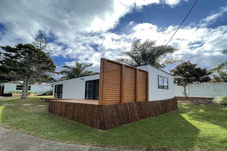 Photo of property in 18 Kent Terrace, Riverhead, 0820